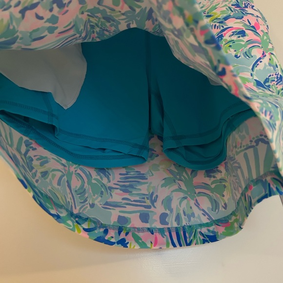 Lilly Luxletic Skirt, Size 8 - Picture 4 of 7